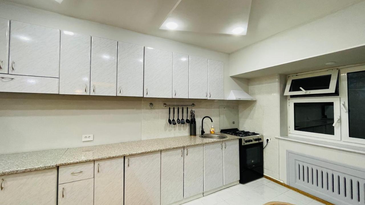 3-Bedroom Apartment On Ohunboboev Tashkent Exterior photo